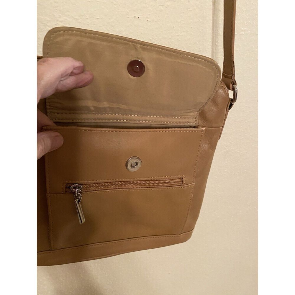 GIANI BERNINI Nappa Venice leather crossbody organizer Purse- Brown 10x10". - Picture 10 of 13